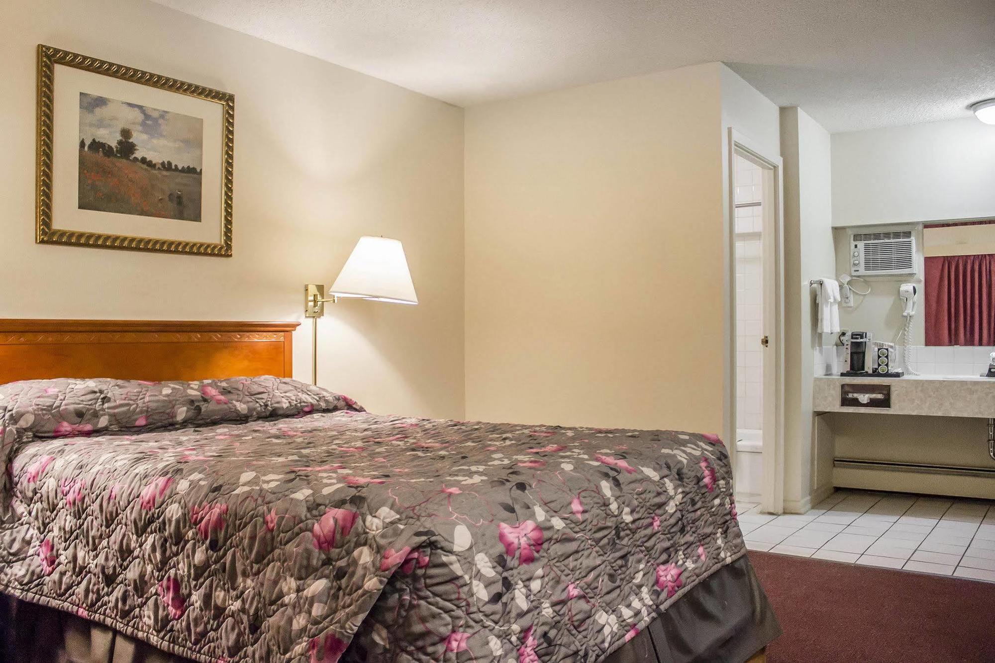 Hotel Economy Edmonton